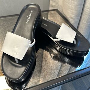Donald Pliner Fifi sandal in white. Size 8 1/2. Like new.